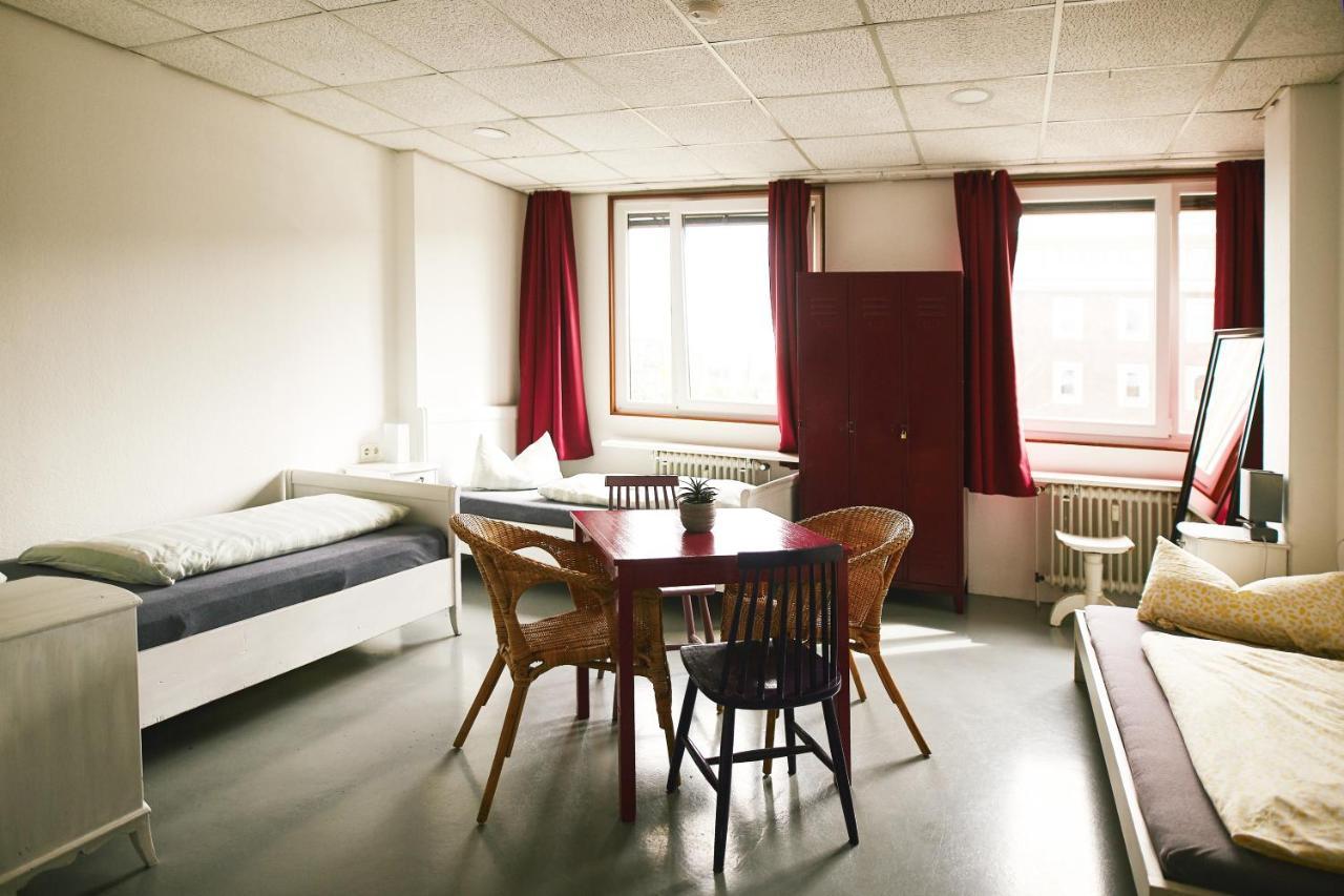 Hostal Sleep Station